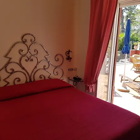 Palatium Mari Hotel 3*