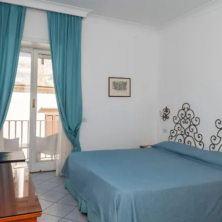 מלון Palatium Mari