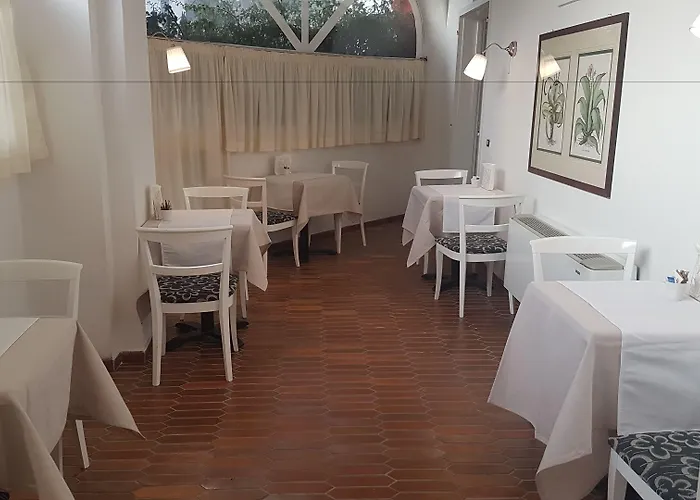 Palatium Mari 3*