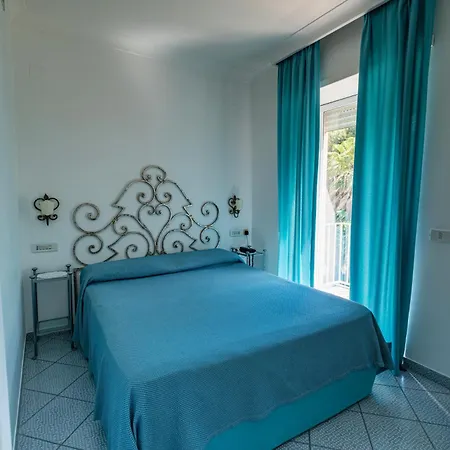 Palatium Mari 3*