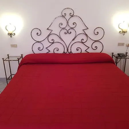 Palatium Mari Капри